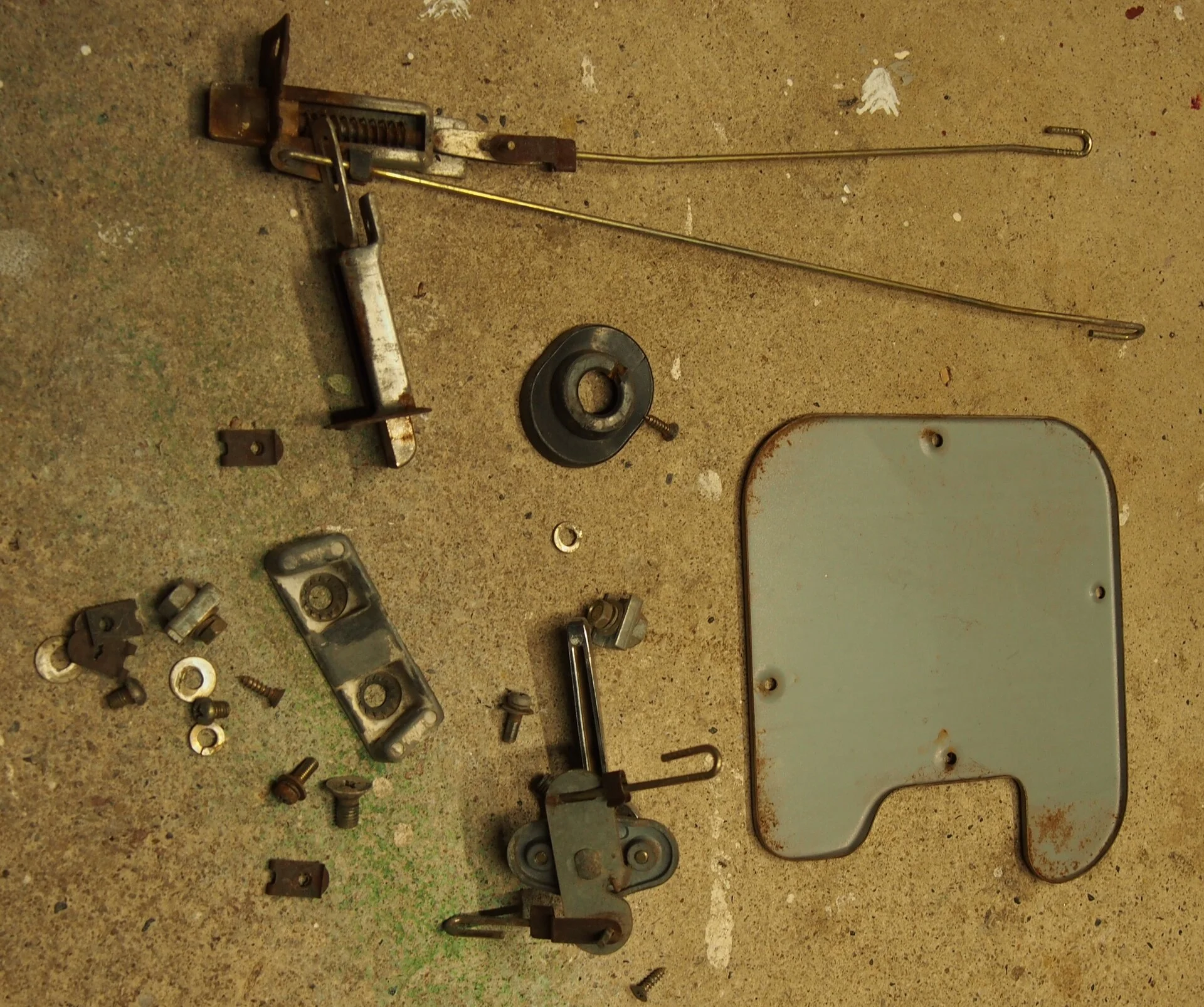 Amby door hardware 2.webp
