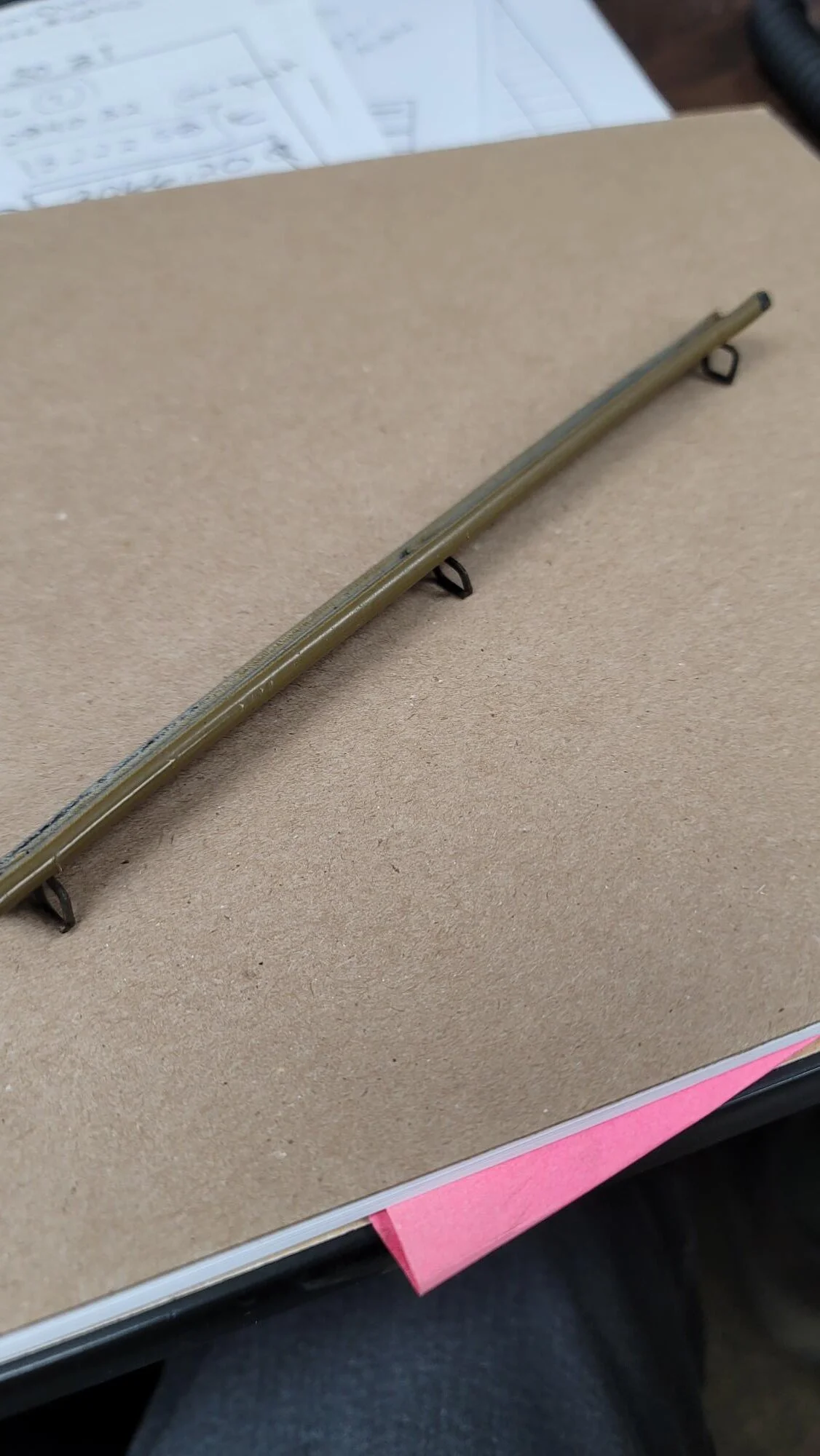 apron clip 2.webp