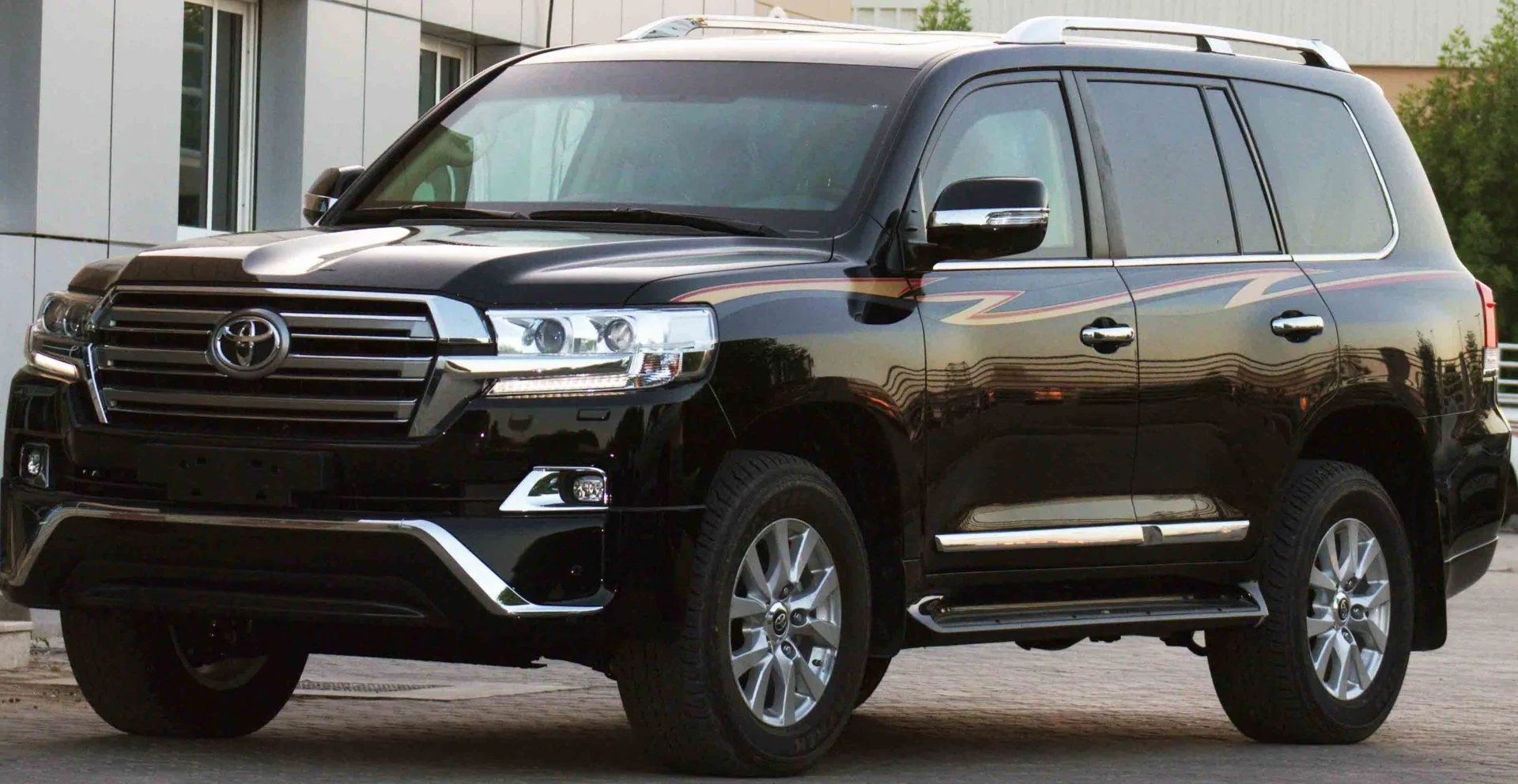 Armored-B6-Level-Toyota-Landcruiser-GXR-4-6L-V8-2016-577267ba6a51b81e790d.webp