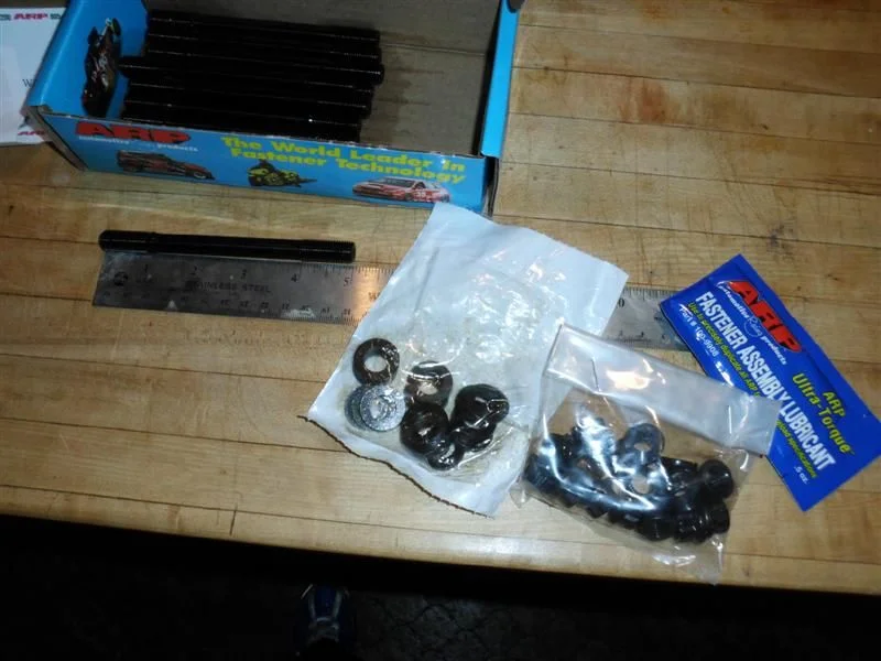 ARP Head Studs 004 (Medium).webp
