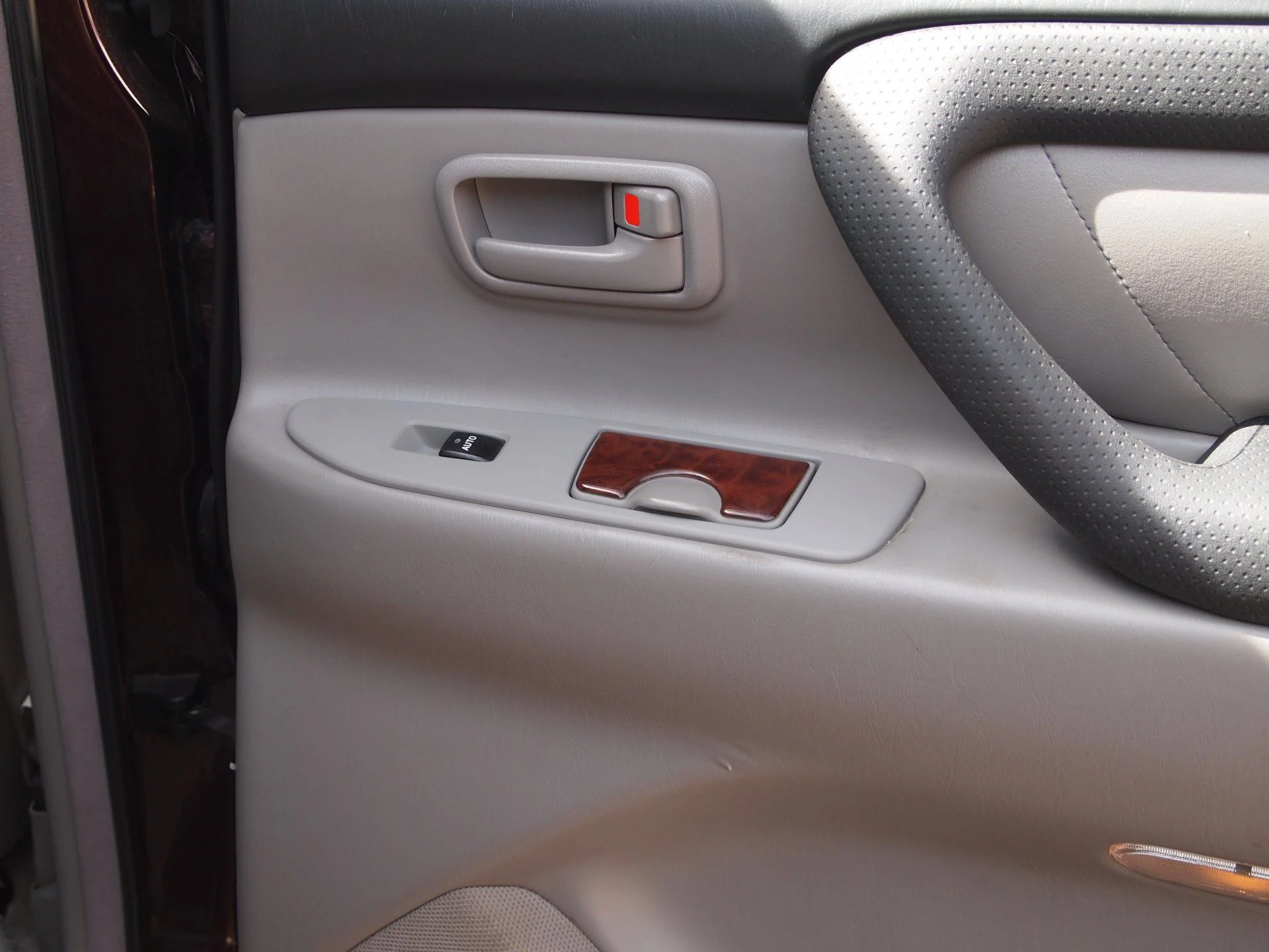 ash tray housing new.webp