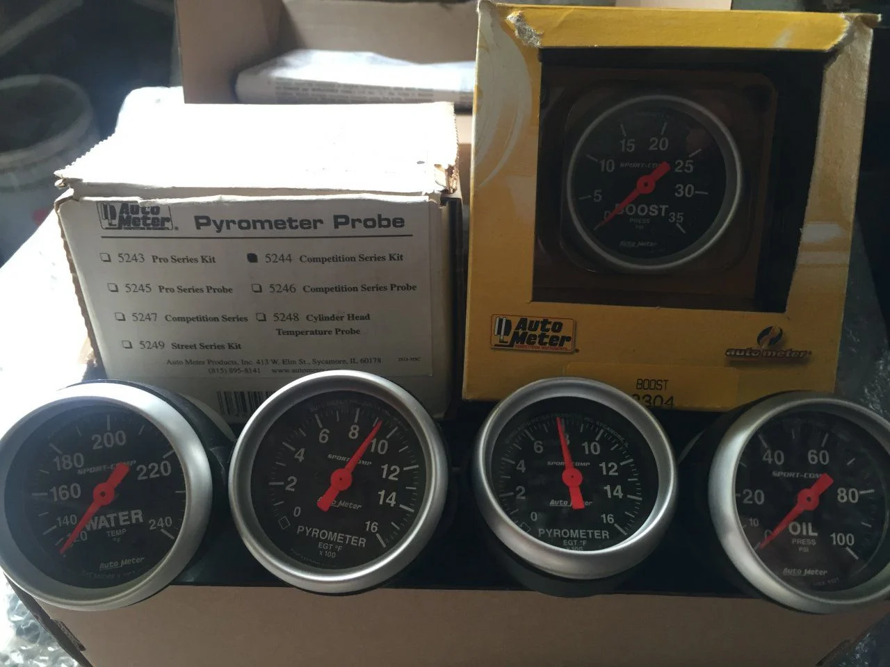 autometer gauges 001.webp