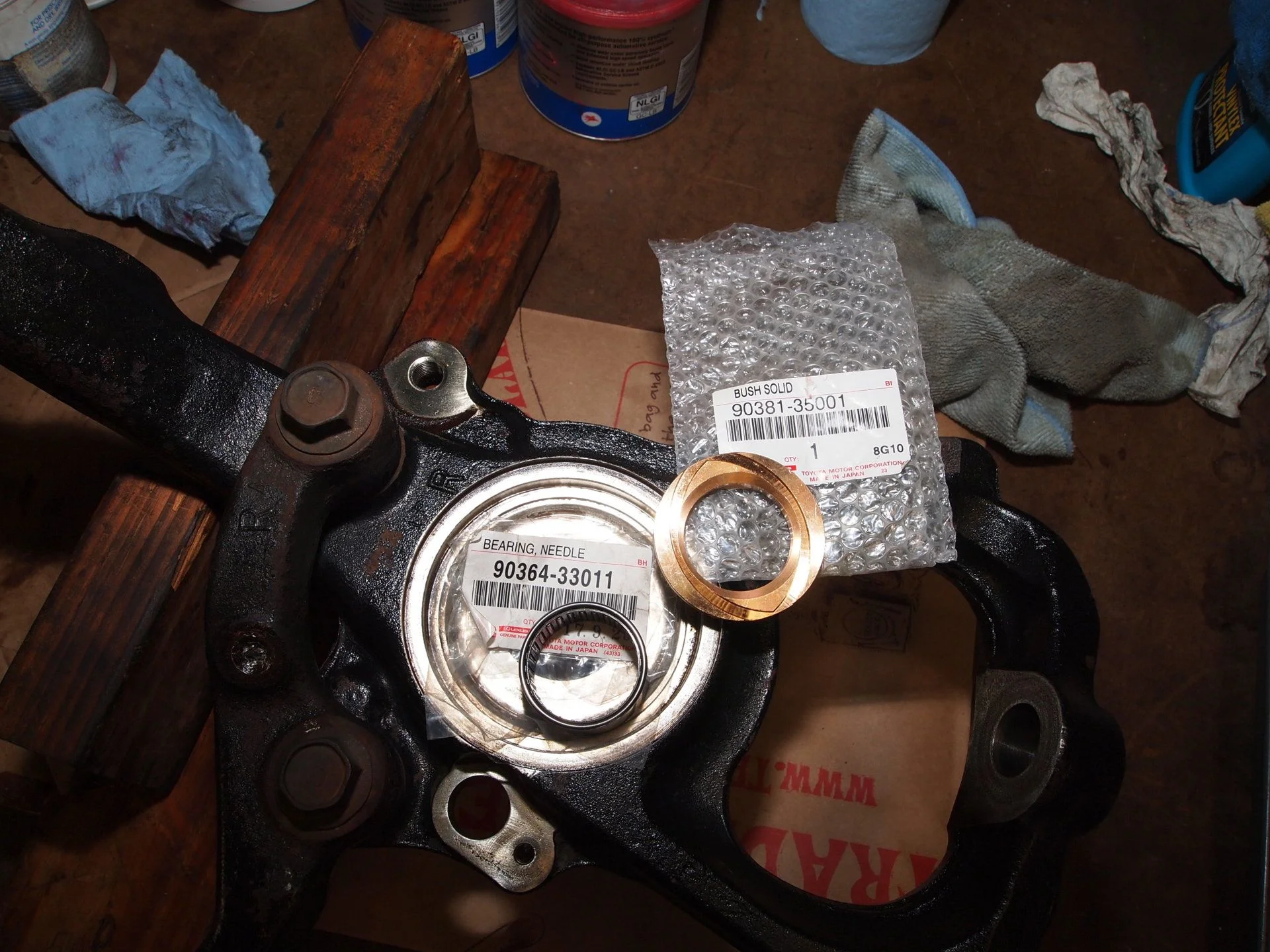 Axle bearing & bushing RH done (1).JPG