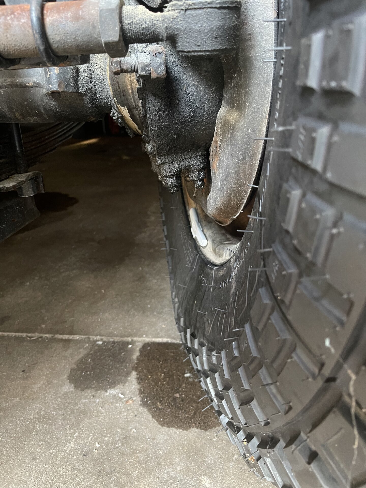 axle leak.jpeg