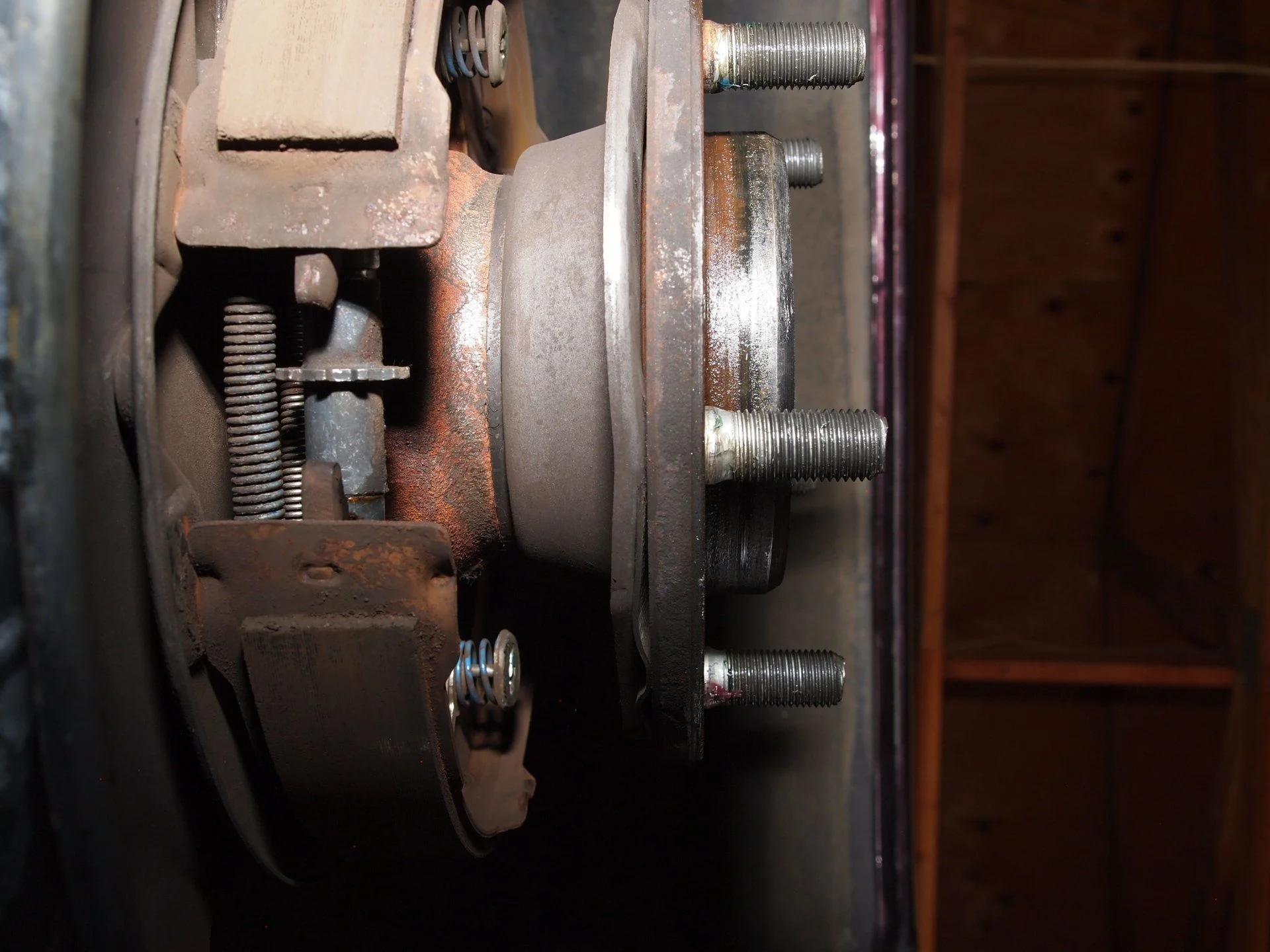 Axle oil deflector (15).webp