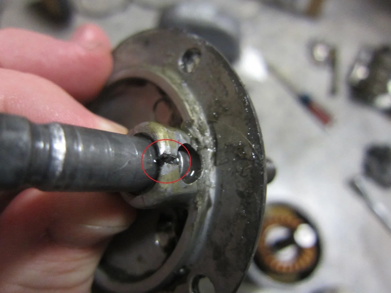 B4 - Clutch assembly.webp