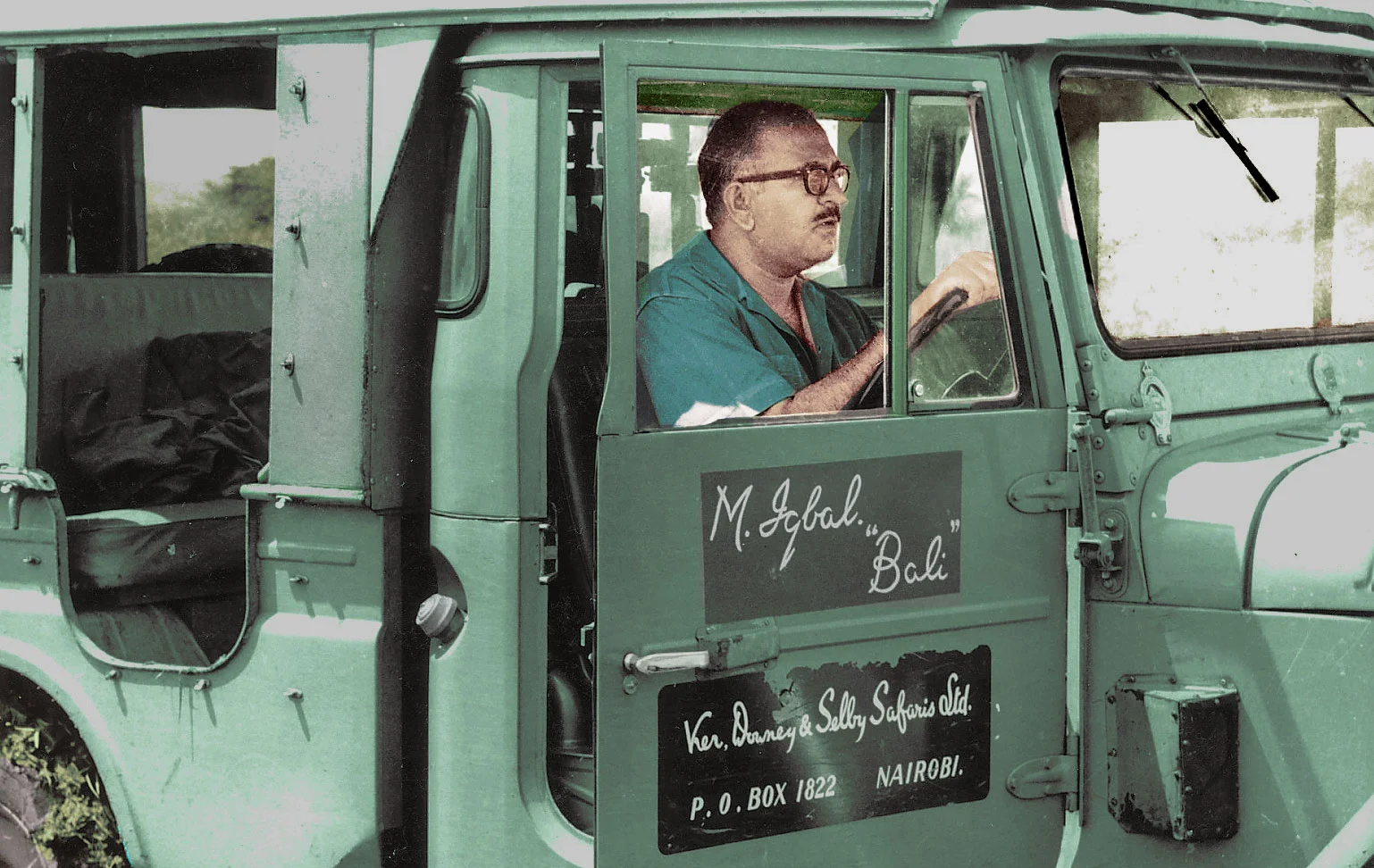 bali-in-land-cruiser.webp