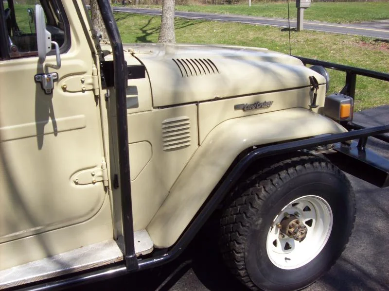 bathroom and landcruiser 023.webp