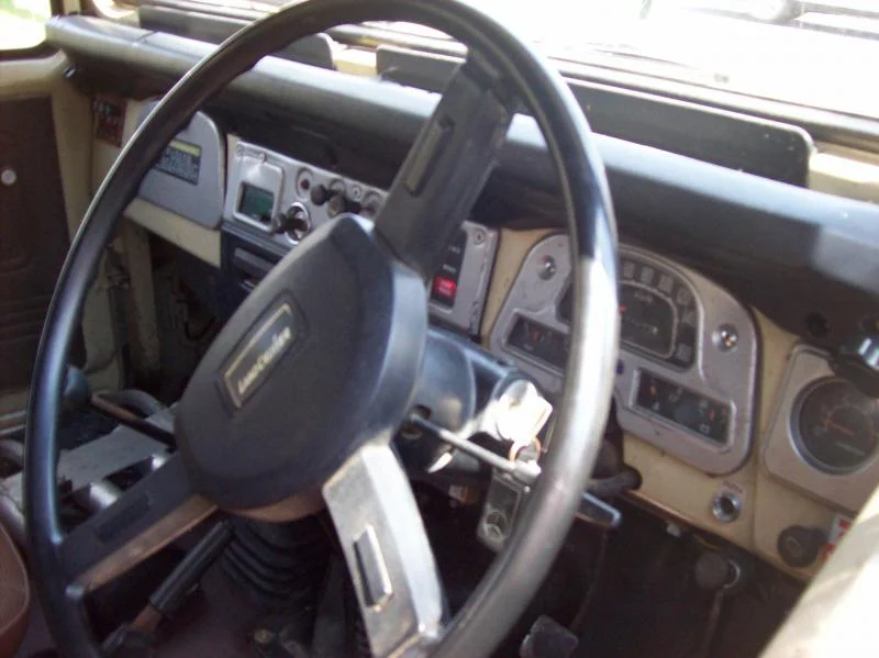 bathroom and landcruiser 031.webp