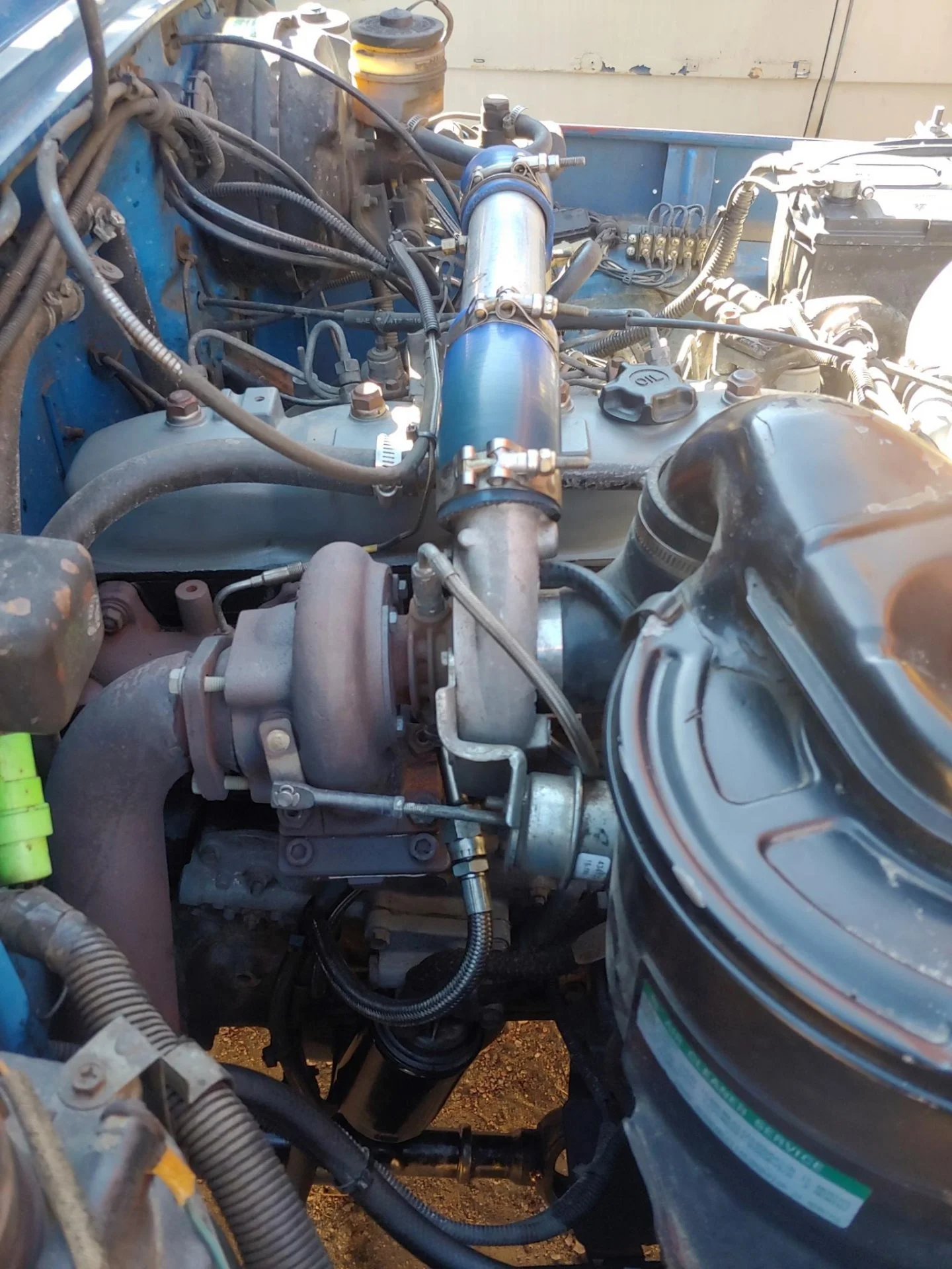 BJ42 engine bay1.webp