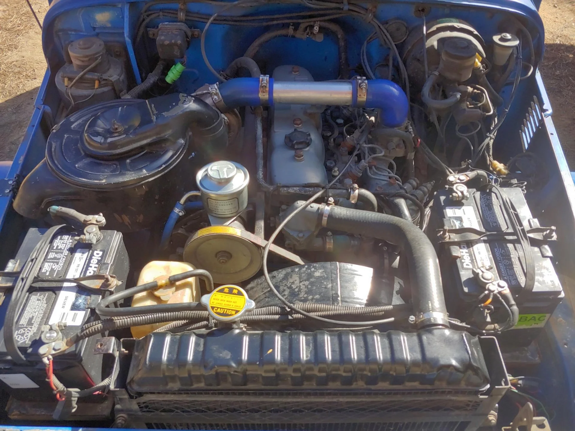 BJ42 engine bay3.webp