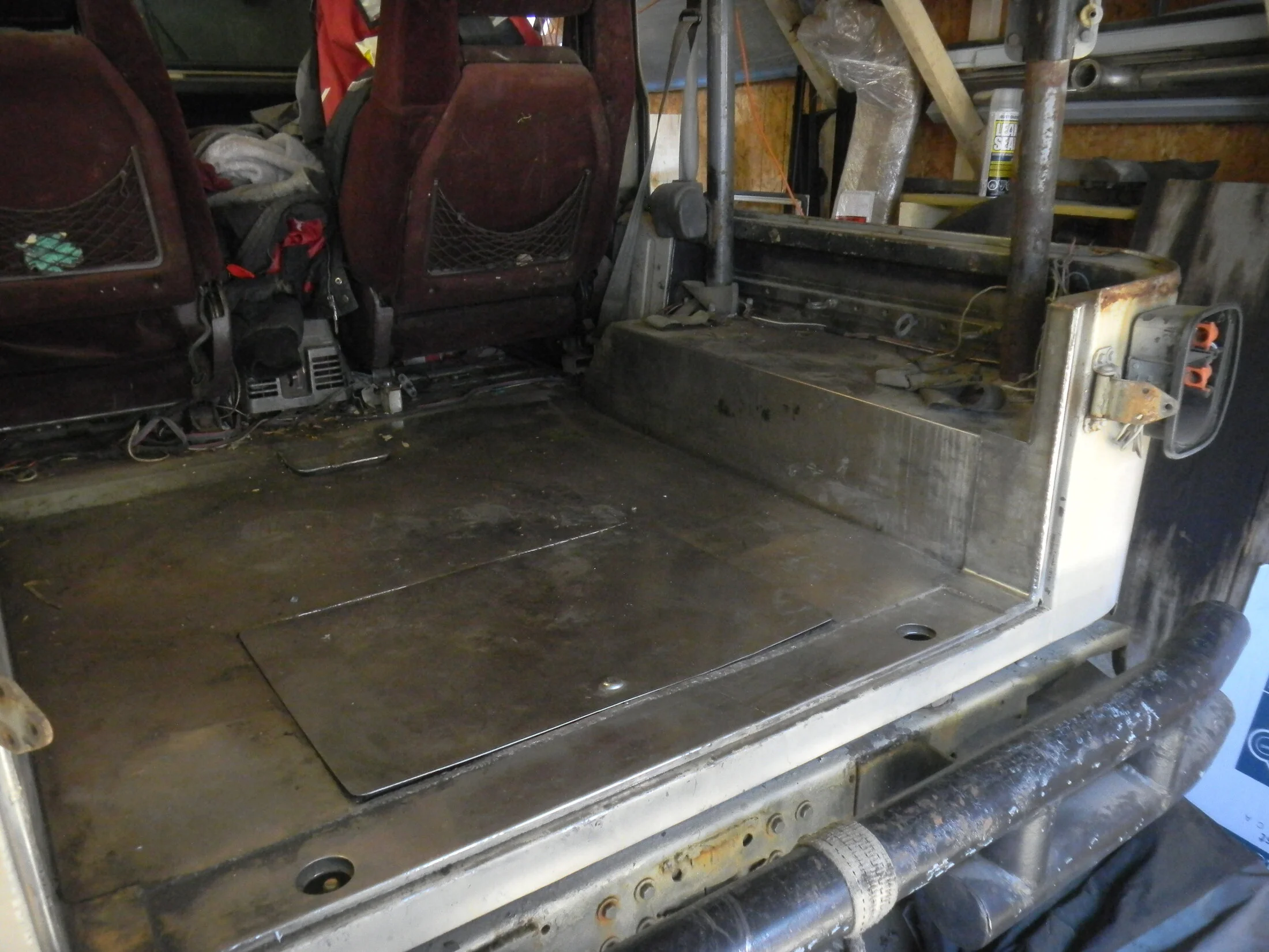 bj42 rear tub .webp
