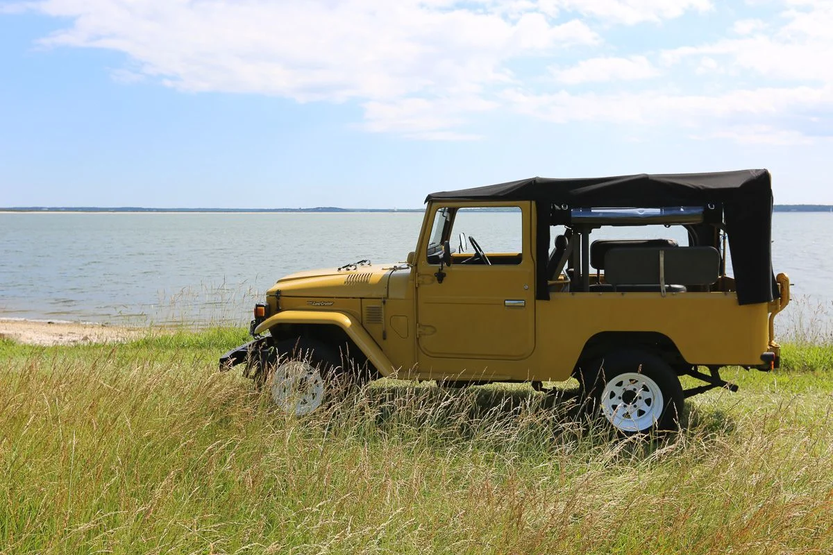 BJ44_BlackTop-2.webp
