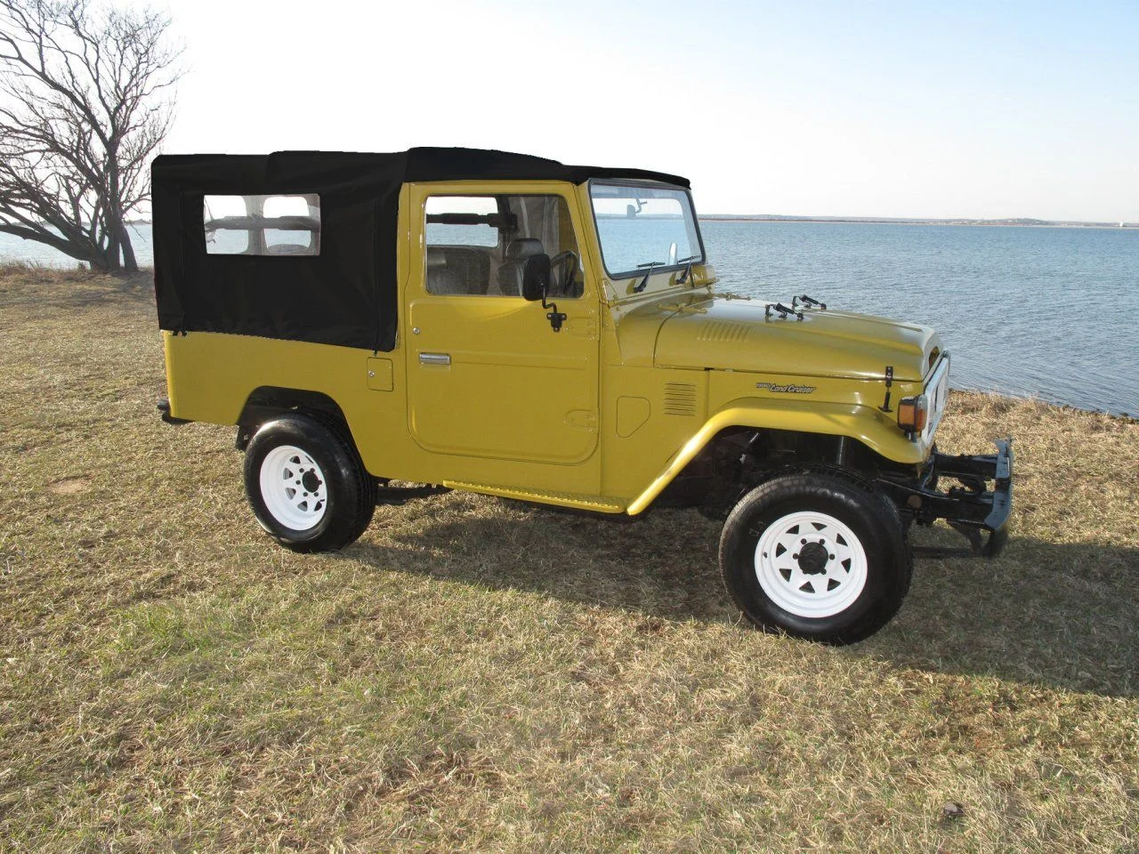 BJ44_top1_black.webp