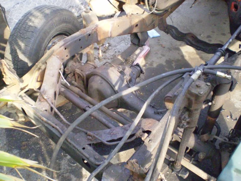 BJ60 SCRAP PARTS 002.webp
