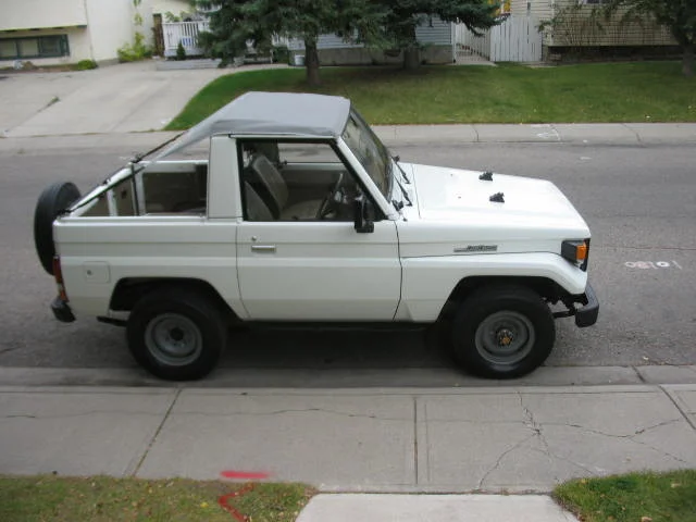BJ70 rag top 001.webp