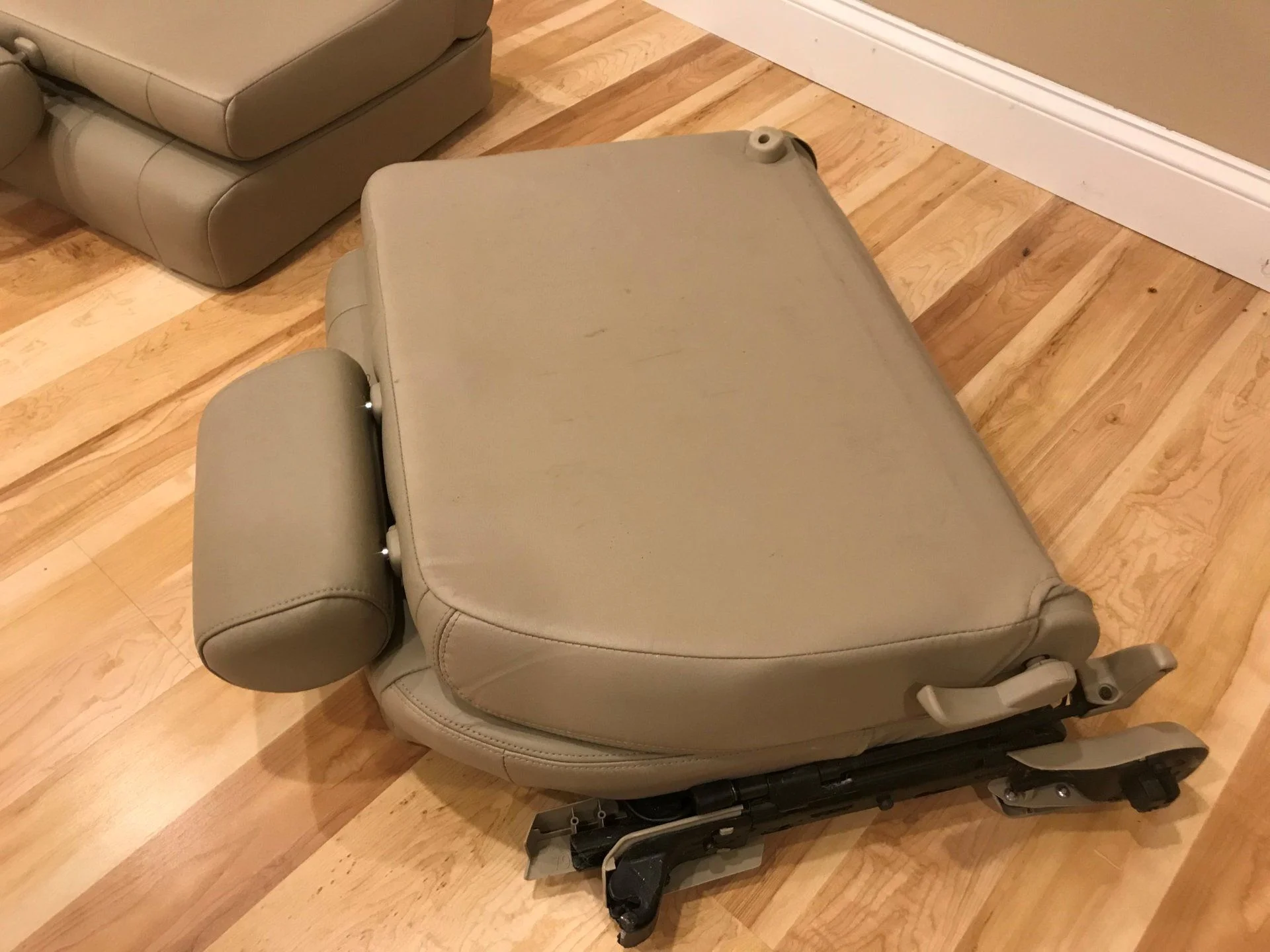 BL Seat Top.webp