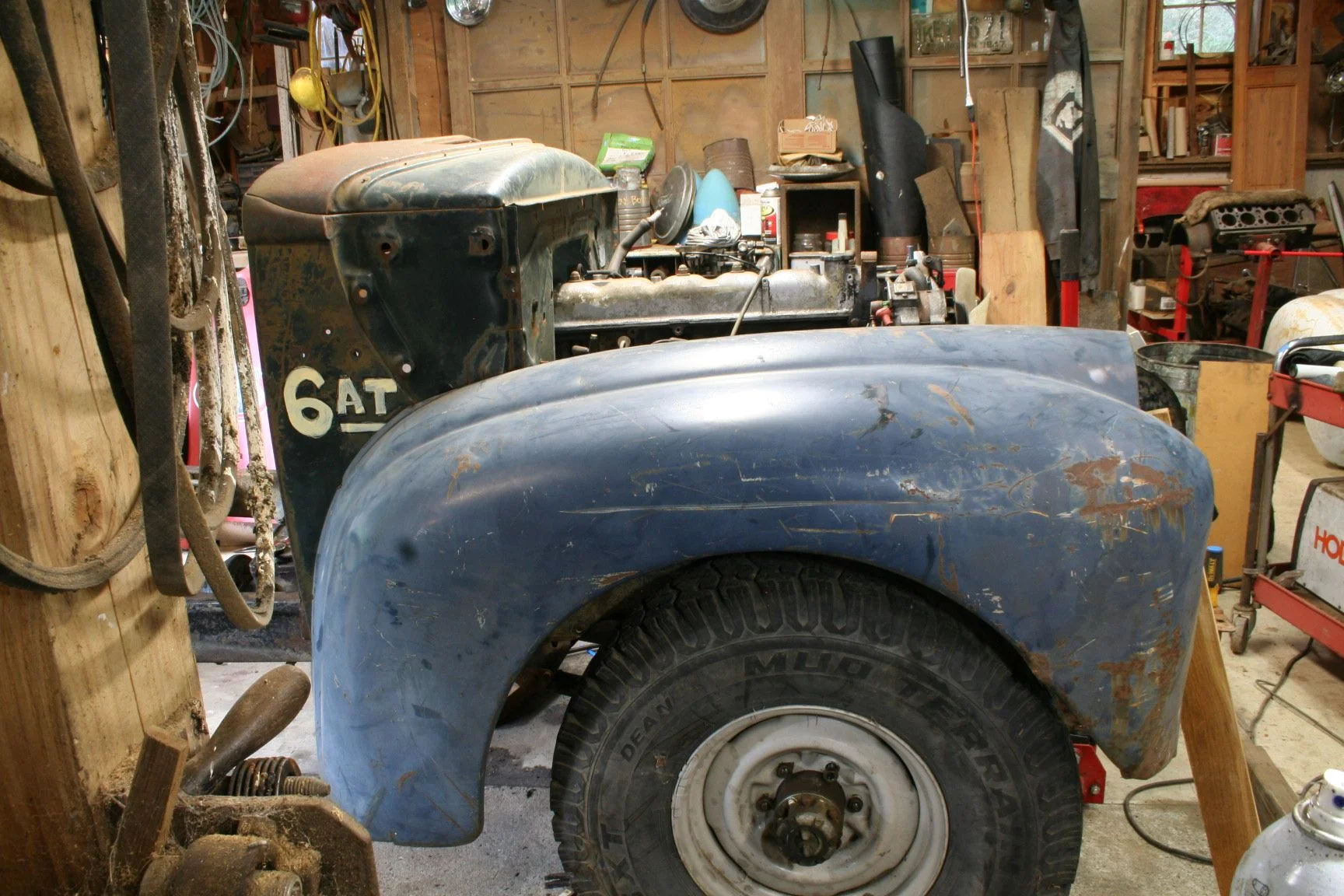 blue tonner  fender on 1.webp