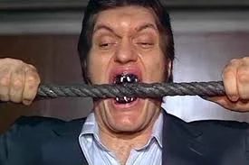 bond villan teeth.webp