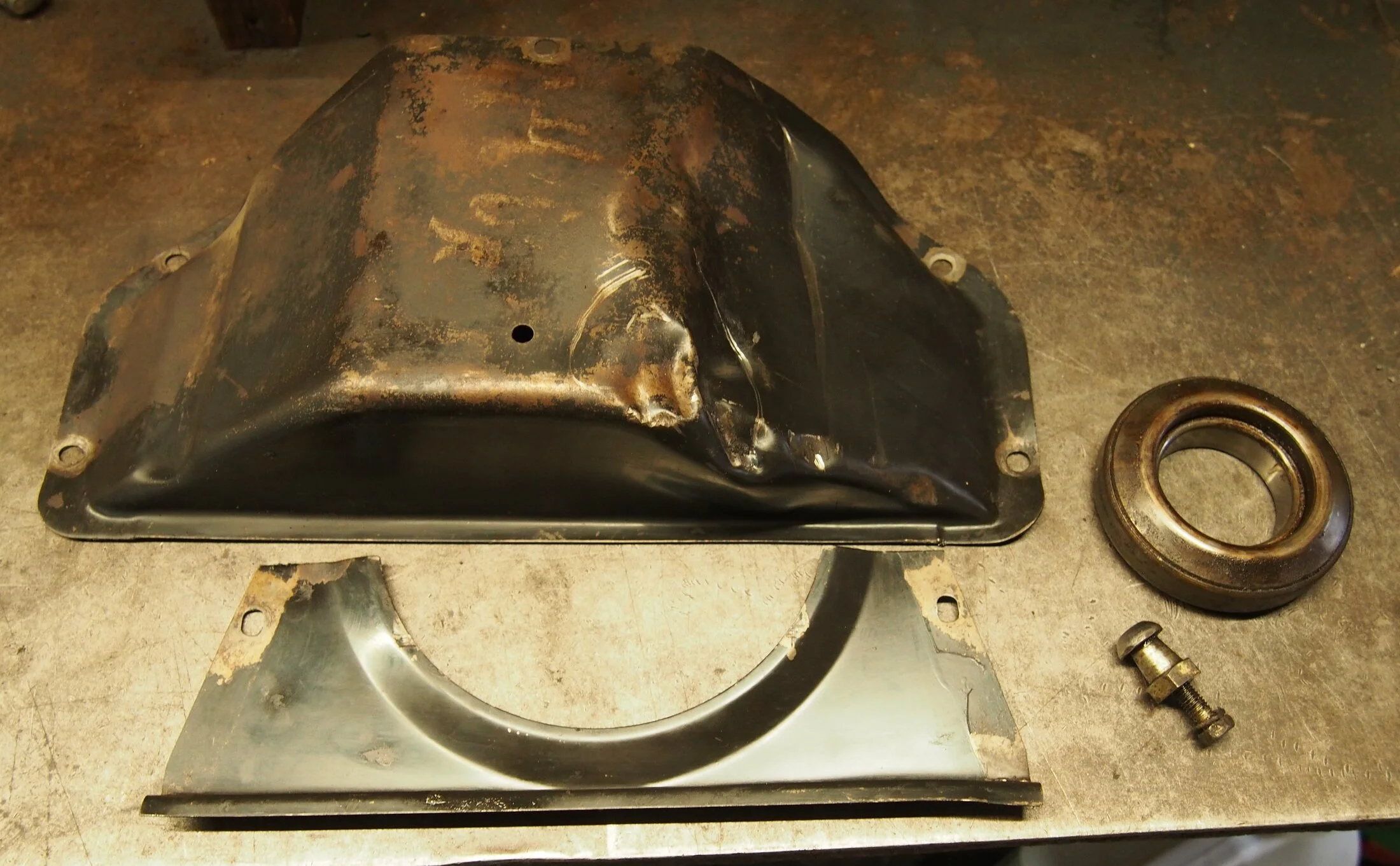 Bottom cover and parts 1.webp