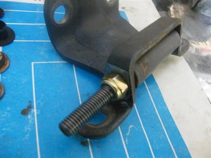 bottom tail hinge (Medium).webp