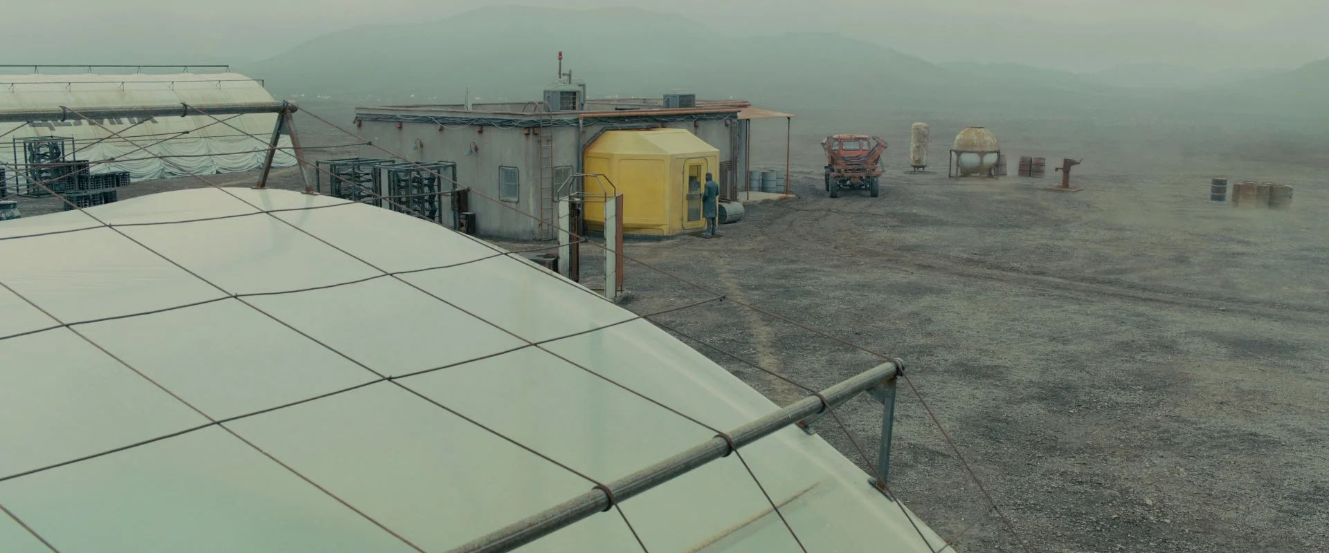 BR2049_026.jpeg