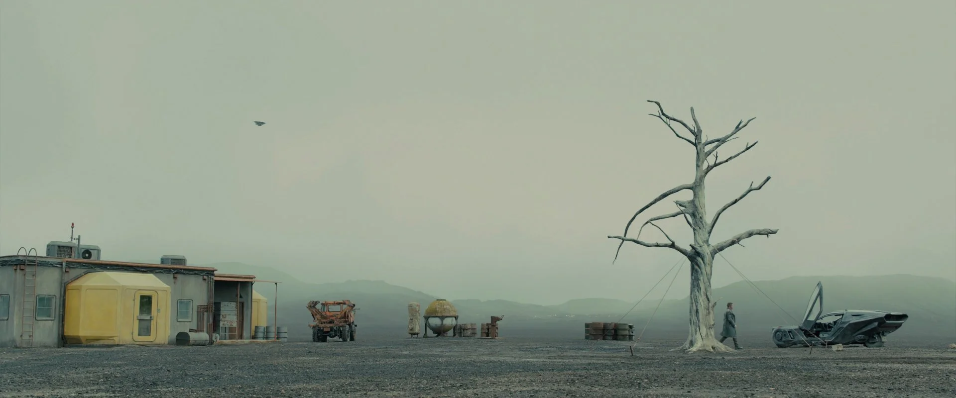 BR2049_064.webp