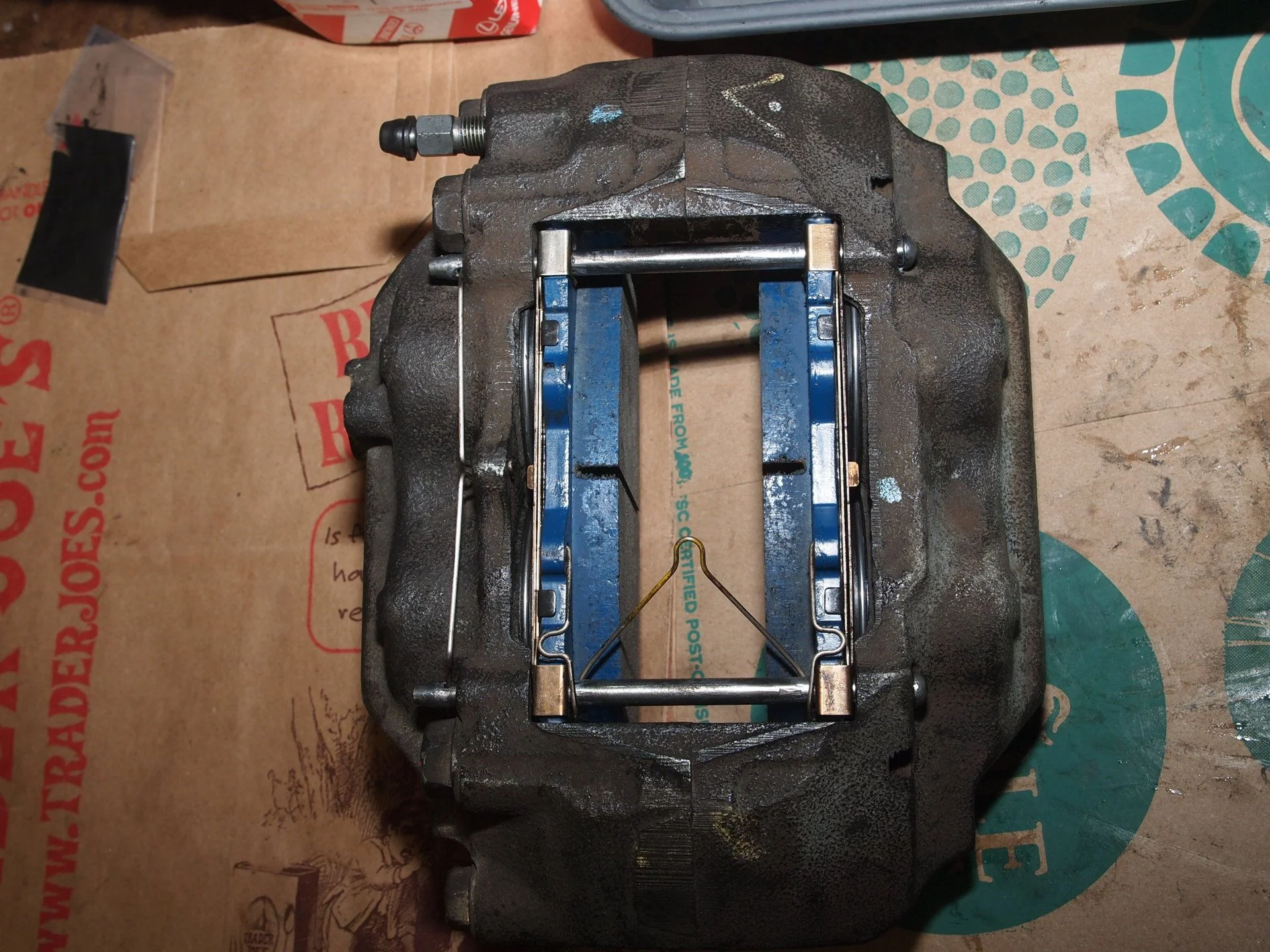Brake caliper RH frt rebuld (16).webp