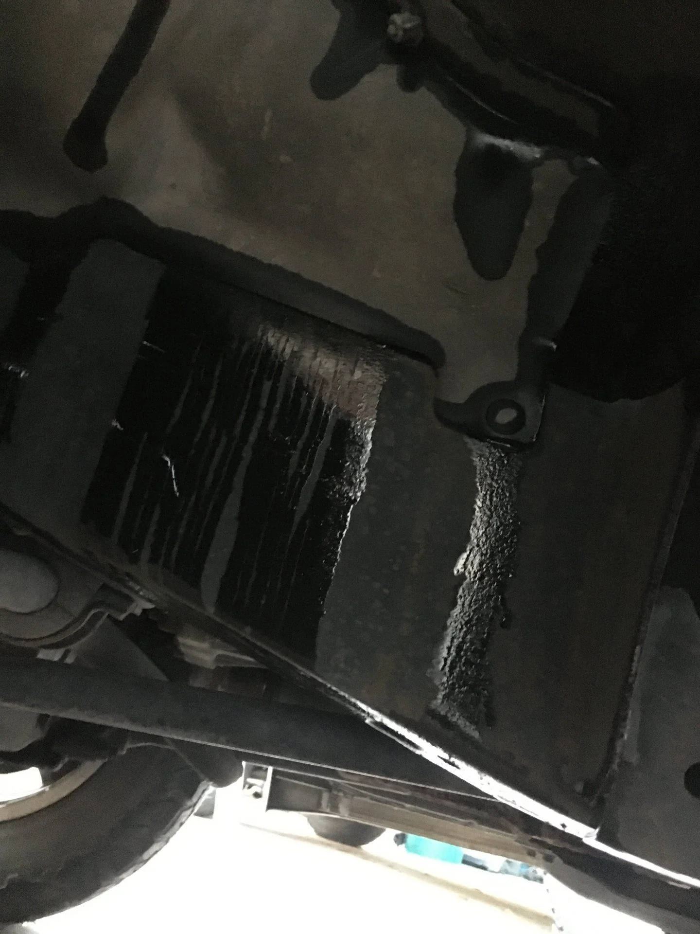 brake fluid on frame rail.jpg
