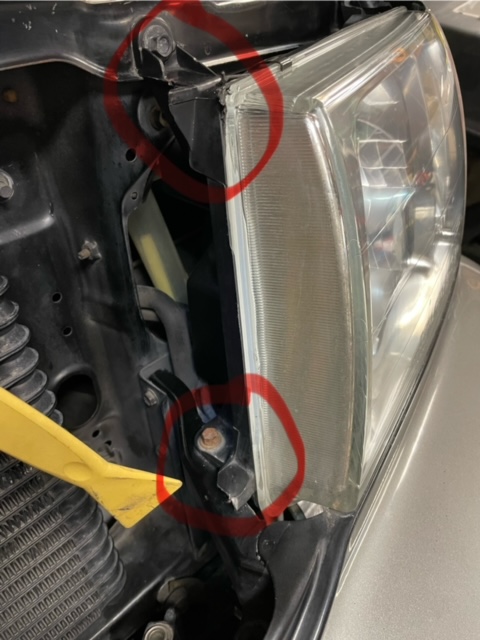 Broken grill holders at lights.jpeg