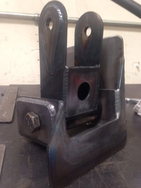 bronco shackle and hanger.webp