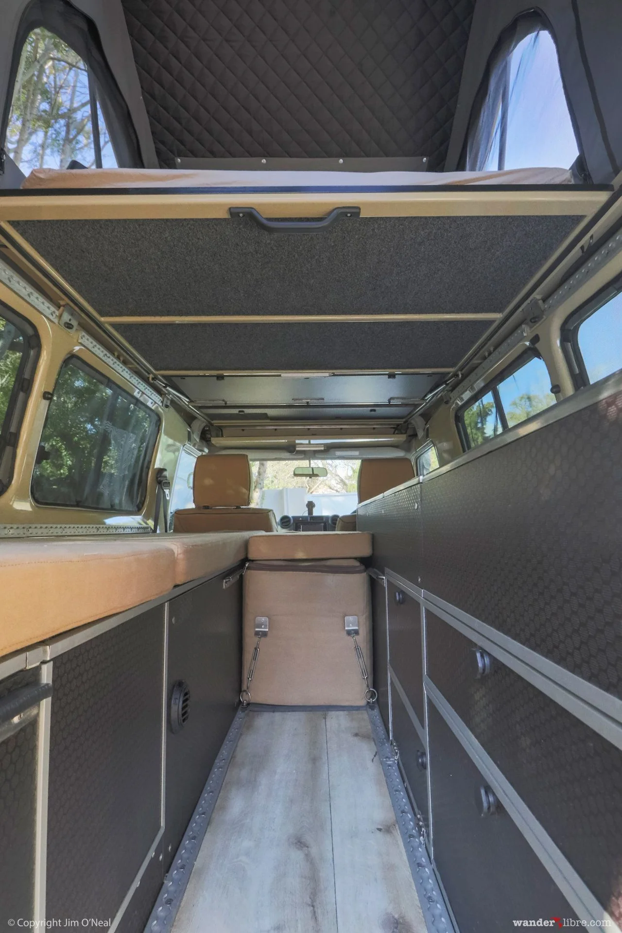 Build_94a_Land_Cruiser_Troopy_Camper_Conversion.webp