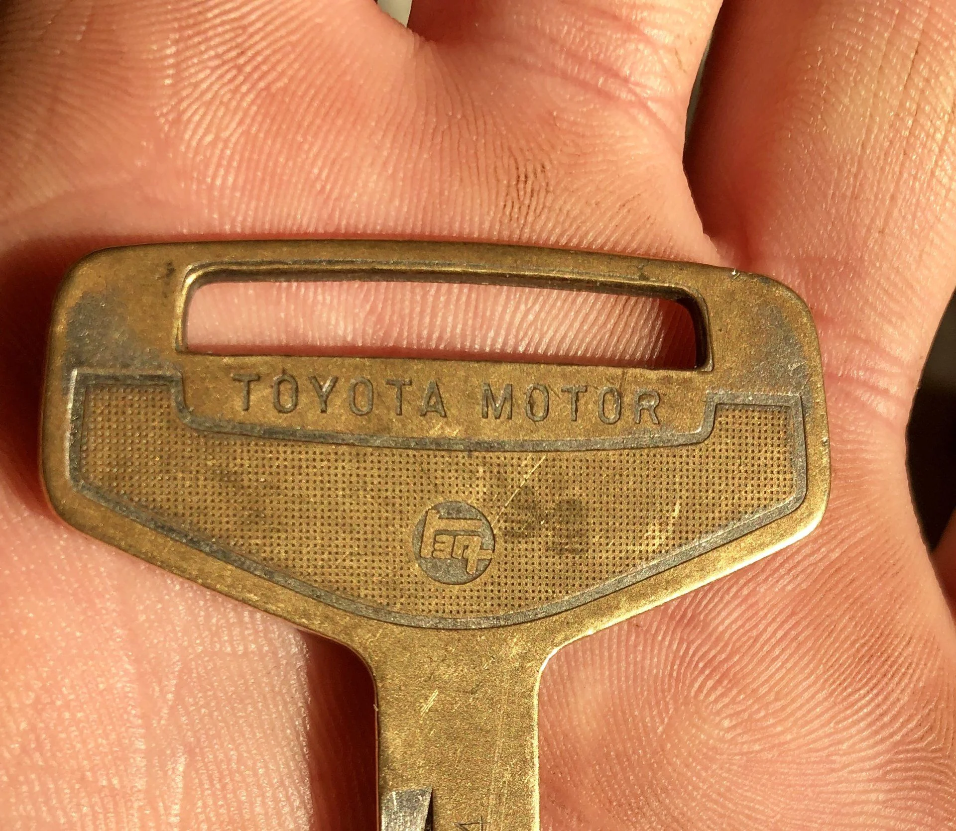 buterfly key #2.jpg