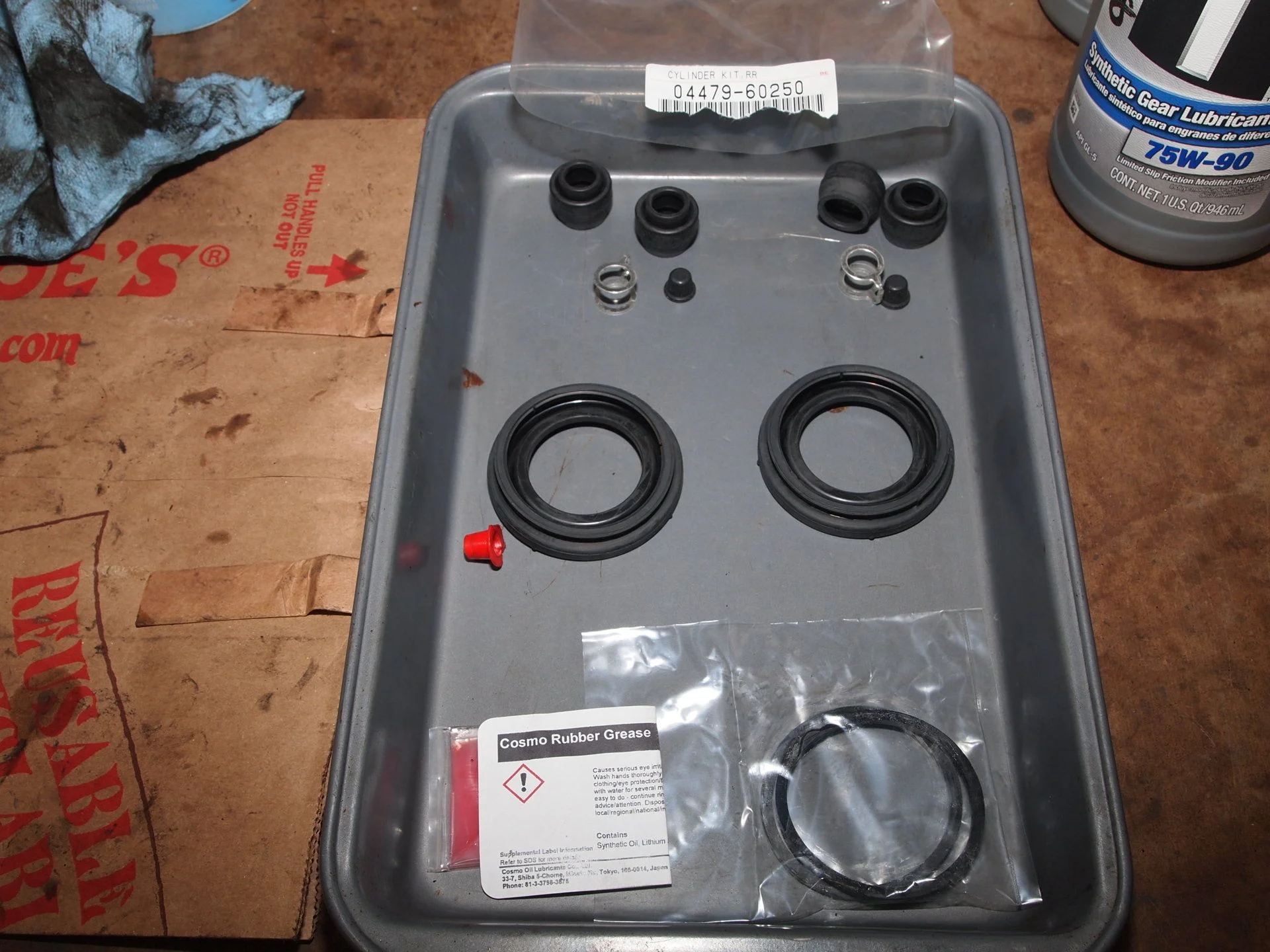 Caliper RH rear Tear Down (12).JPG
