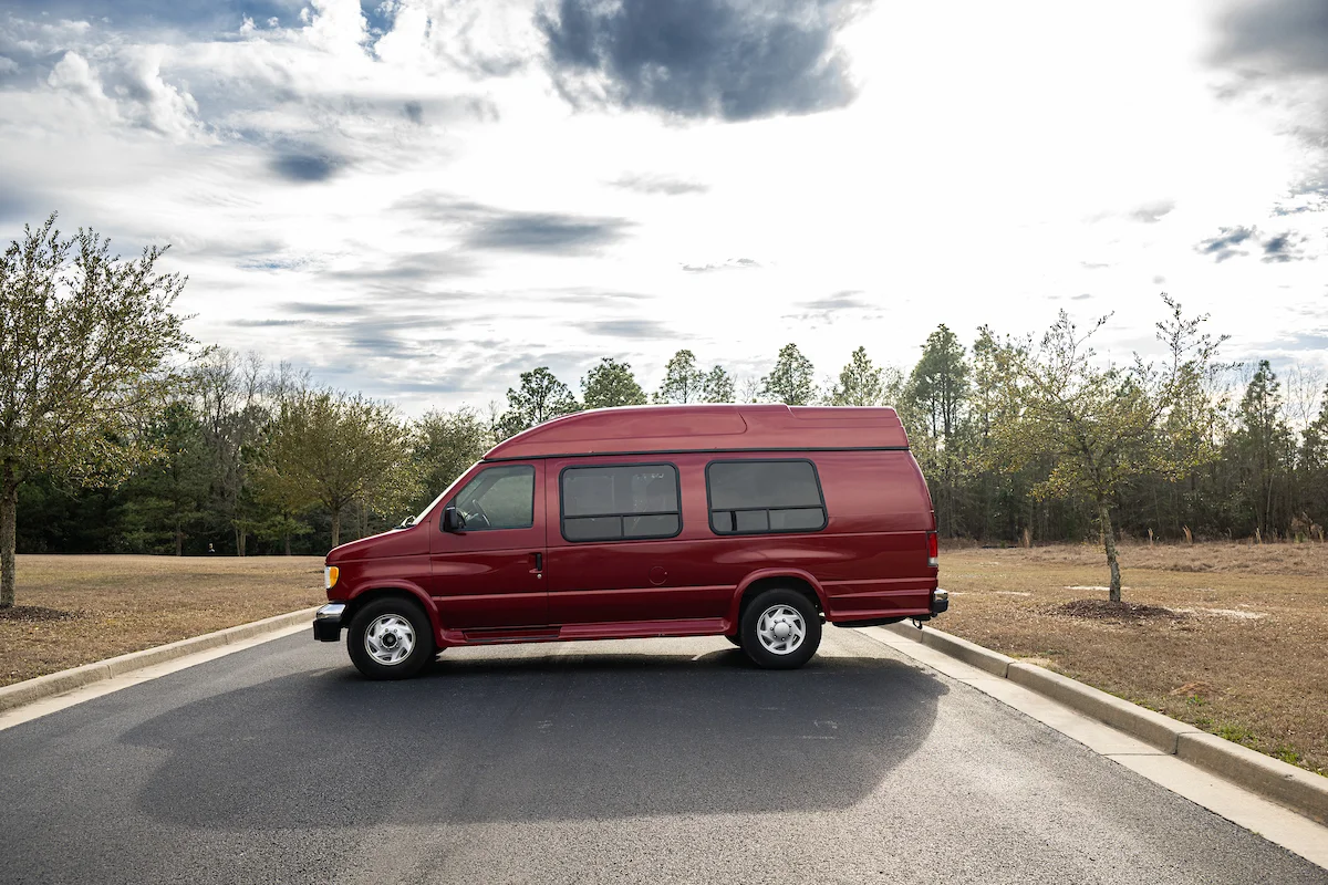 CarCave_Ford_PartyVan_Red-2938.webp