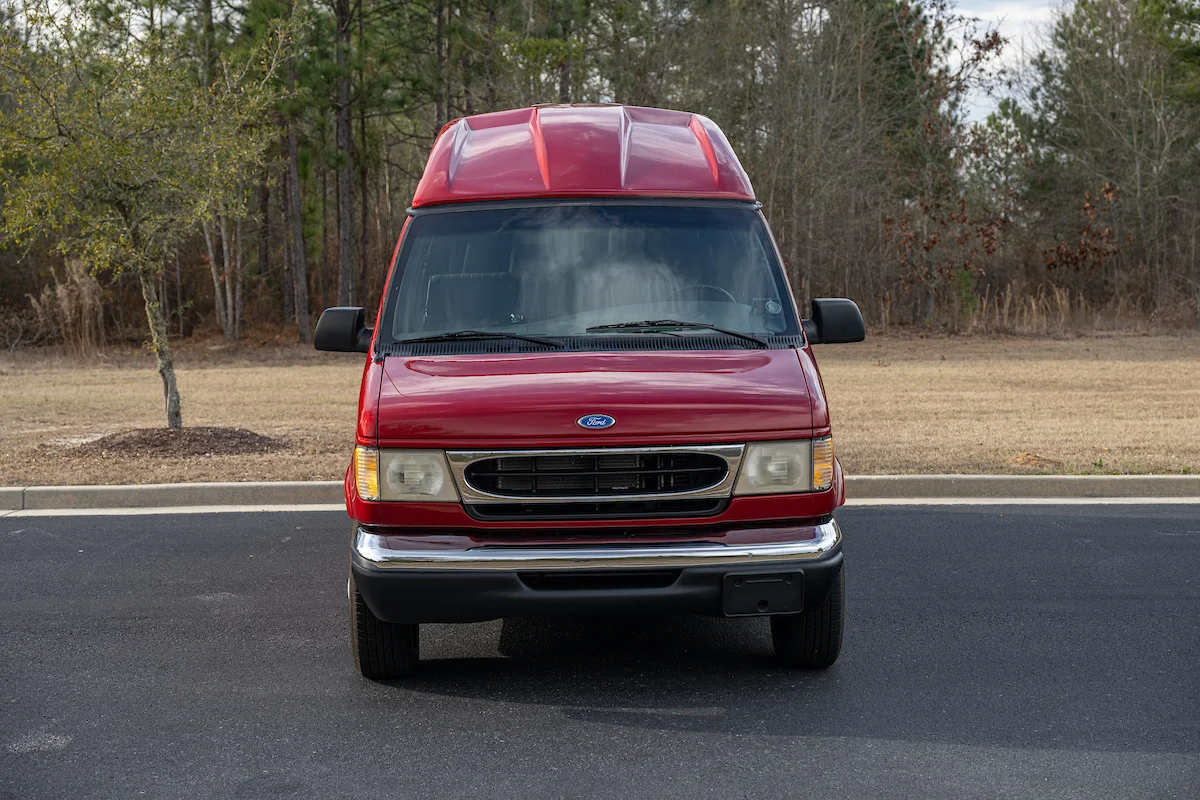 CarCave_Ford_PartyVan_Red-2947.webp