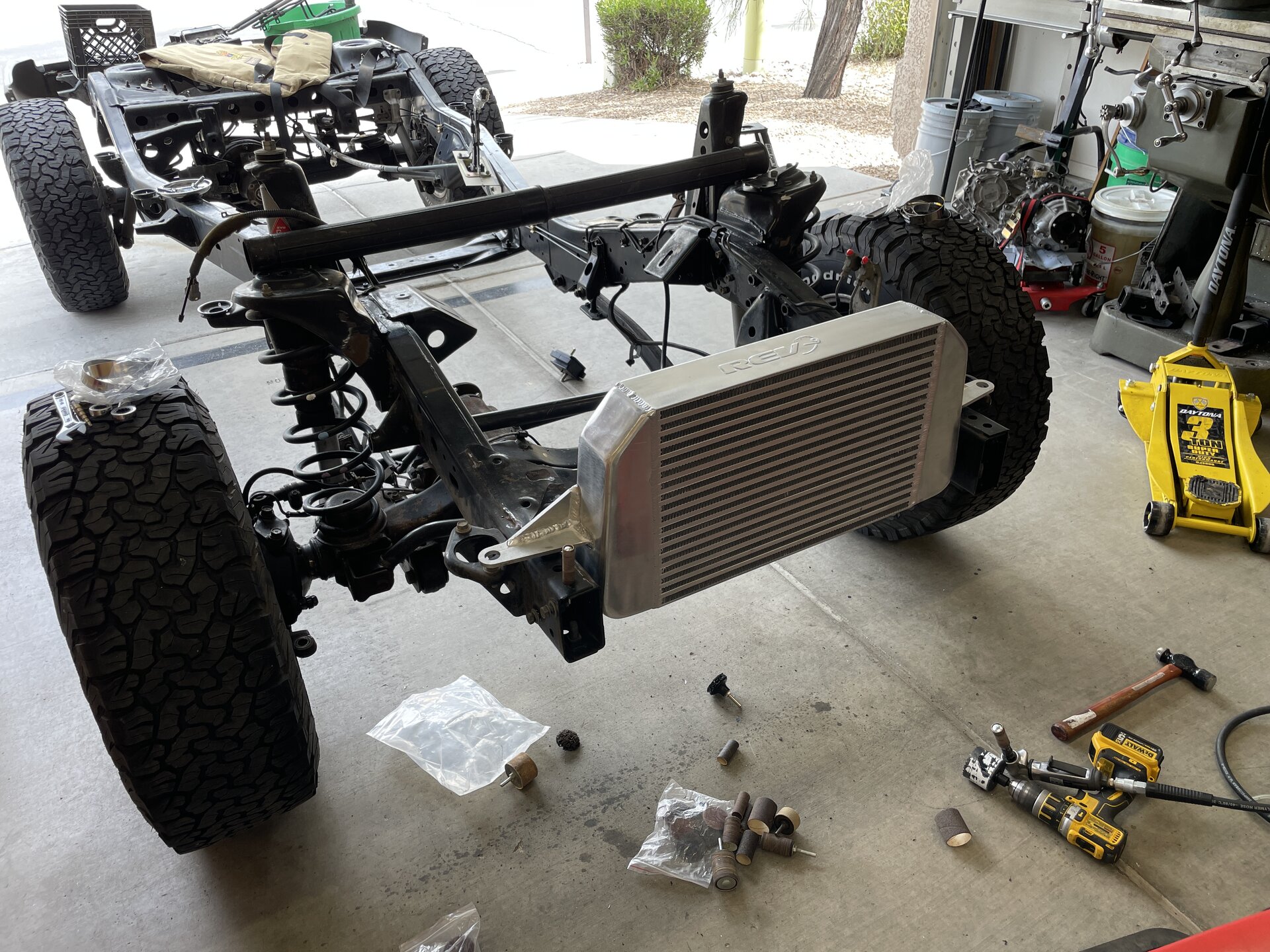 CLAPPY BUILD (154).JPG