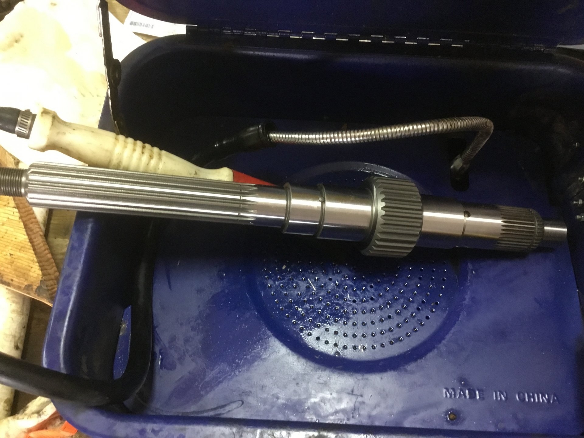 CLEANED THE NEW OUTPUT SHAFT.jpg
