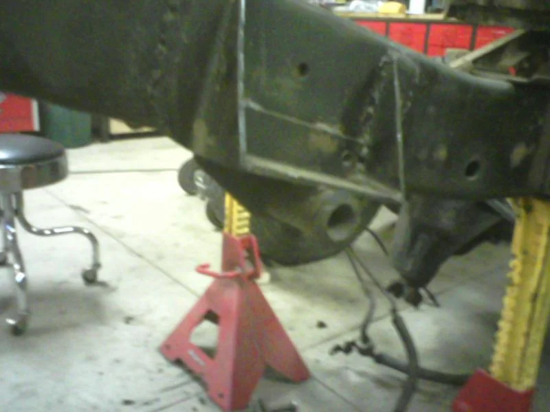 cobbled shackle mount.webp