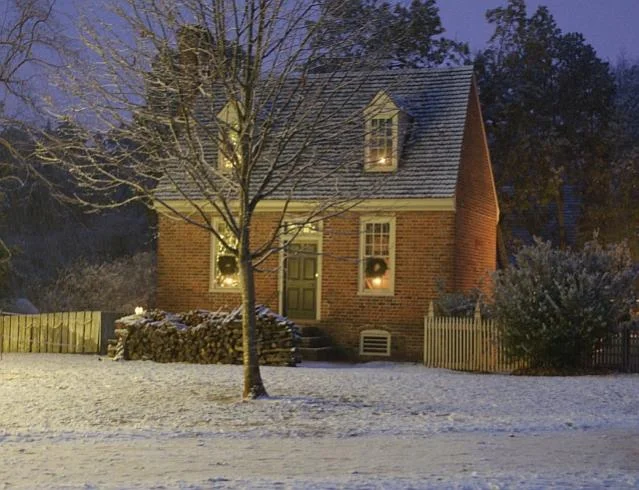 colonial house.webp