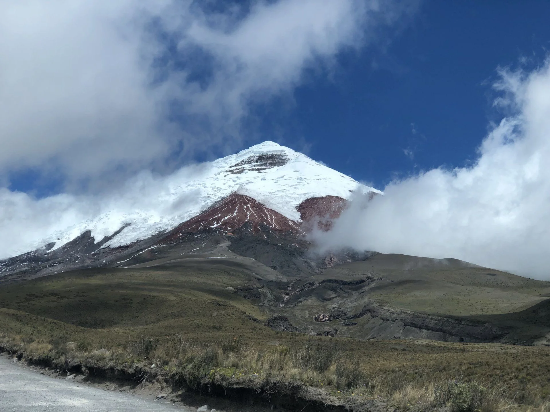 cotopaxi from foot cloud break.webp