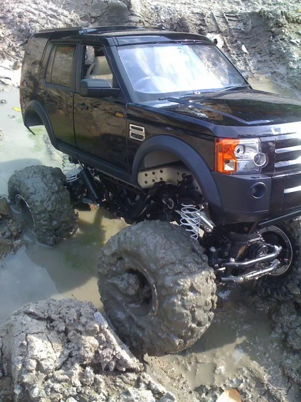 CR01 Land Rover.webp