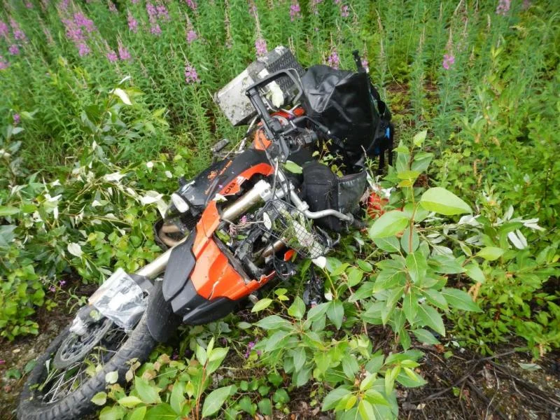 crashedbmw800_zpsbee1e9d8.webp