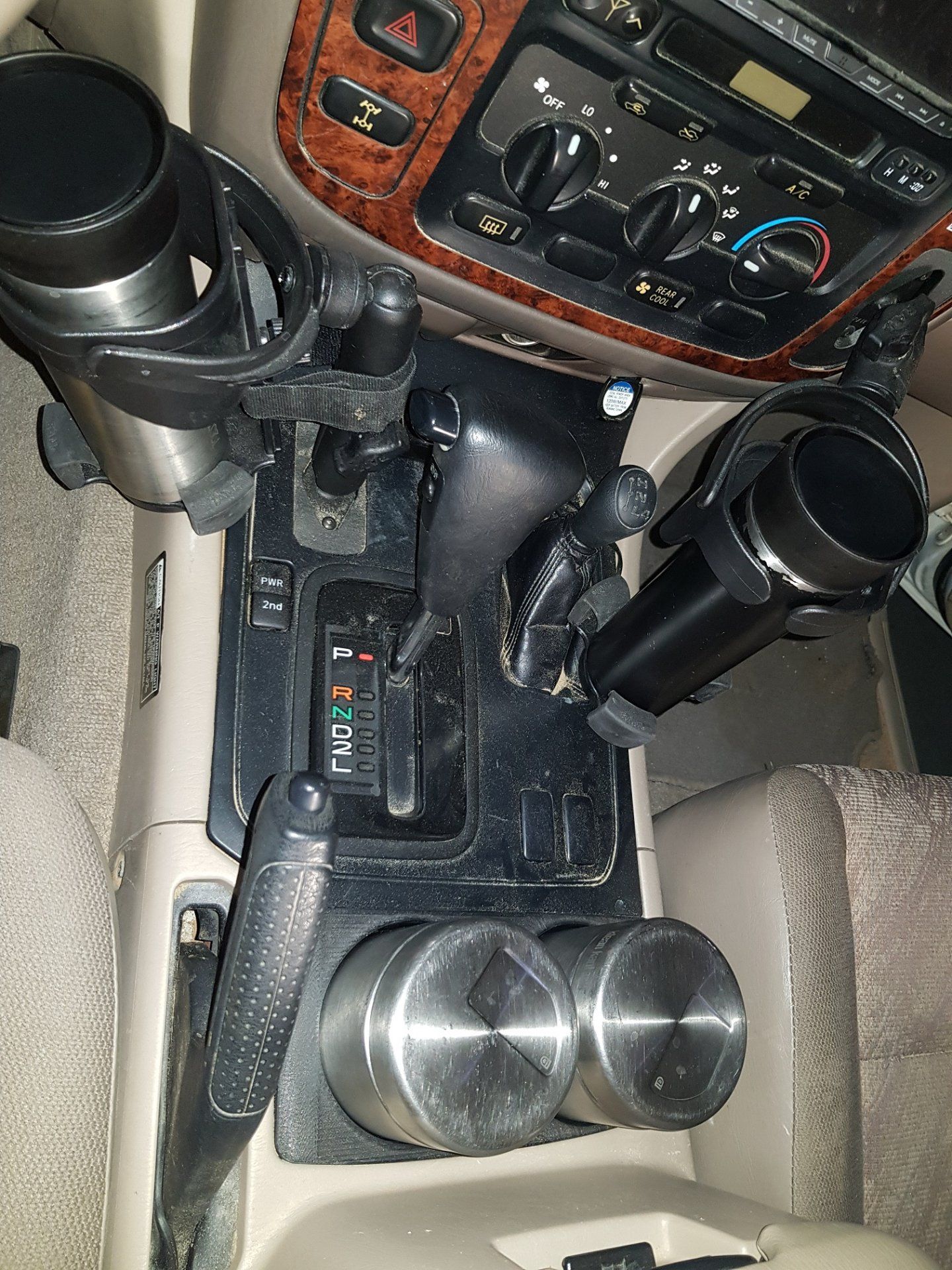 cup holders001.jpg