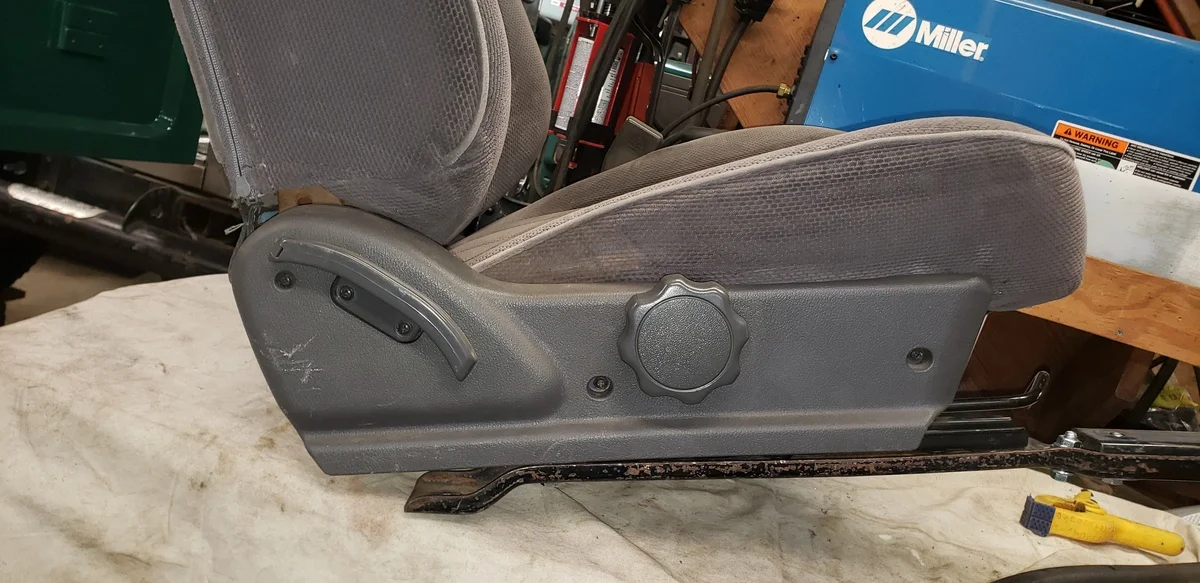 Custom FJ40 Seat Conversion-55.webp