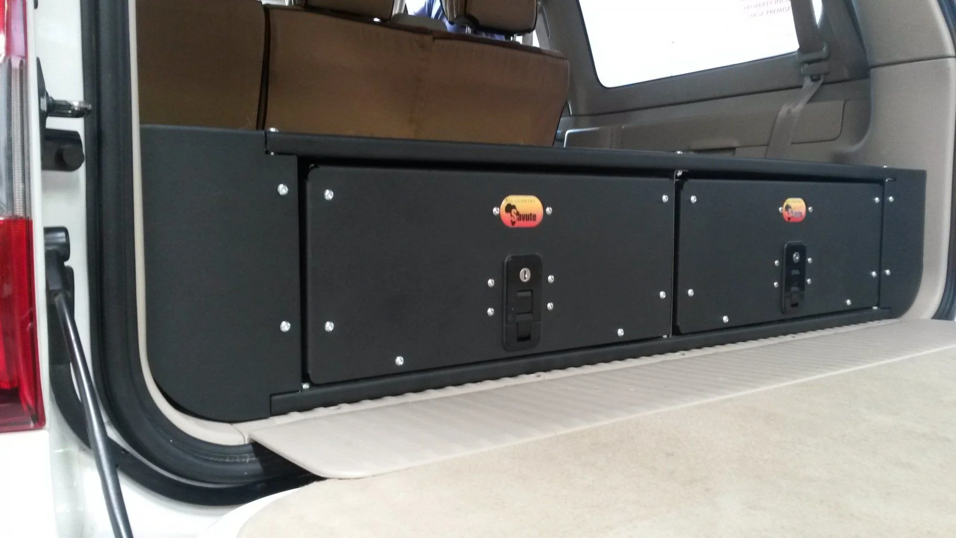 D100-LC100-Drawer-scaled.webp