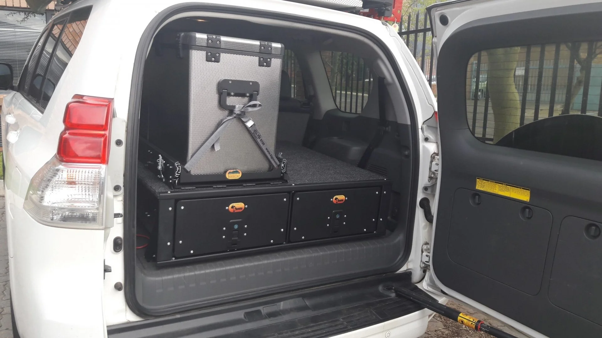 D159-Prado150-Seat-mount-drawer-1-scaled.webp