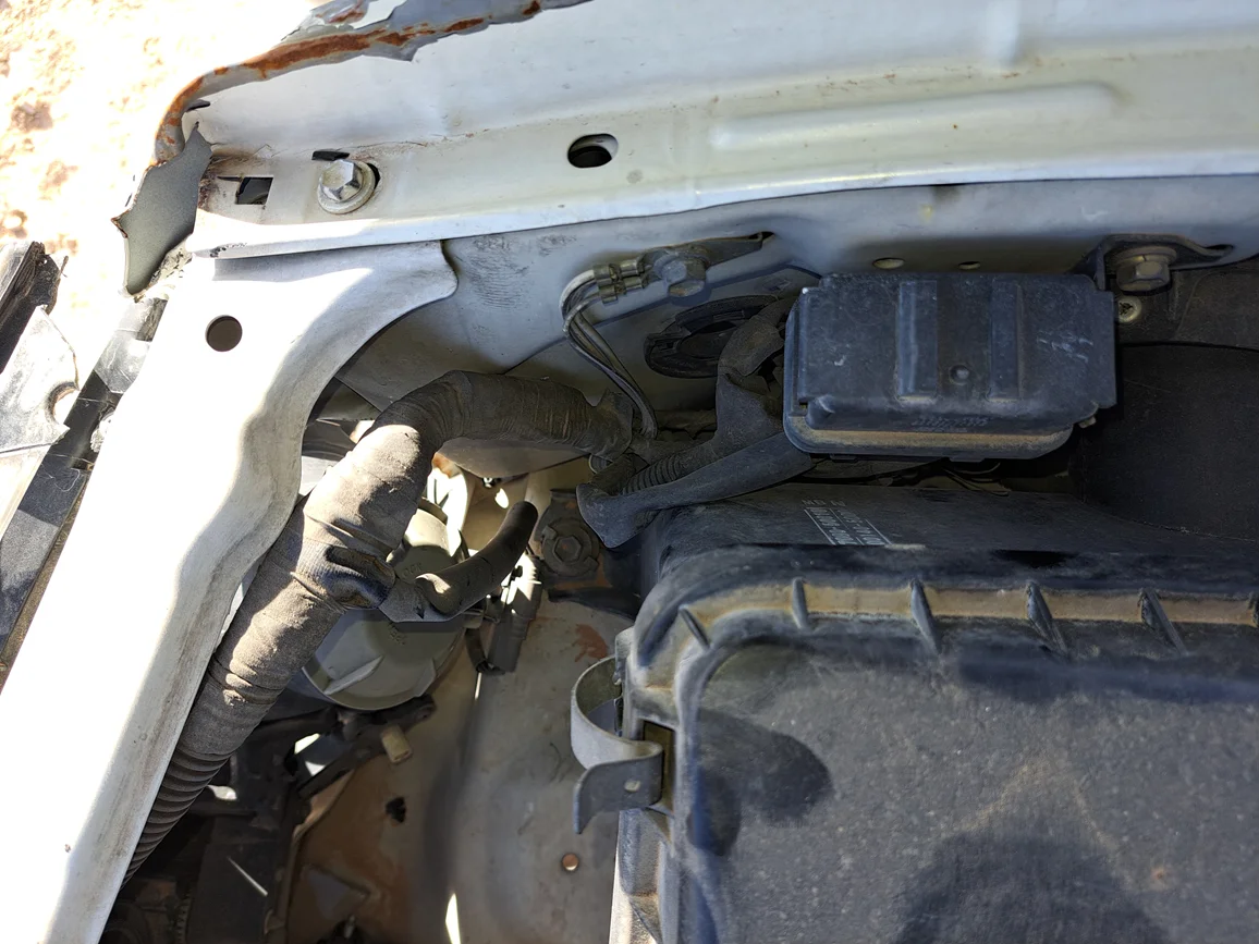 damage engine bay RHS TOP DOWN.webp