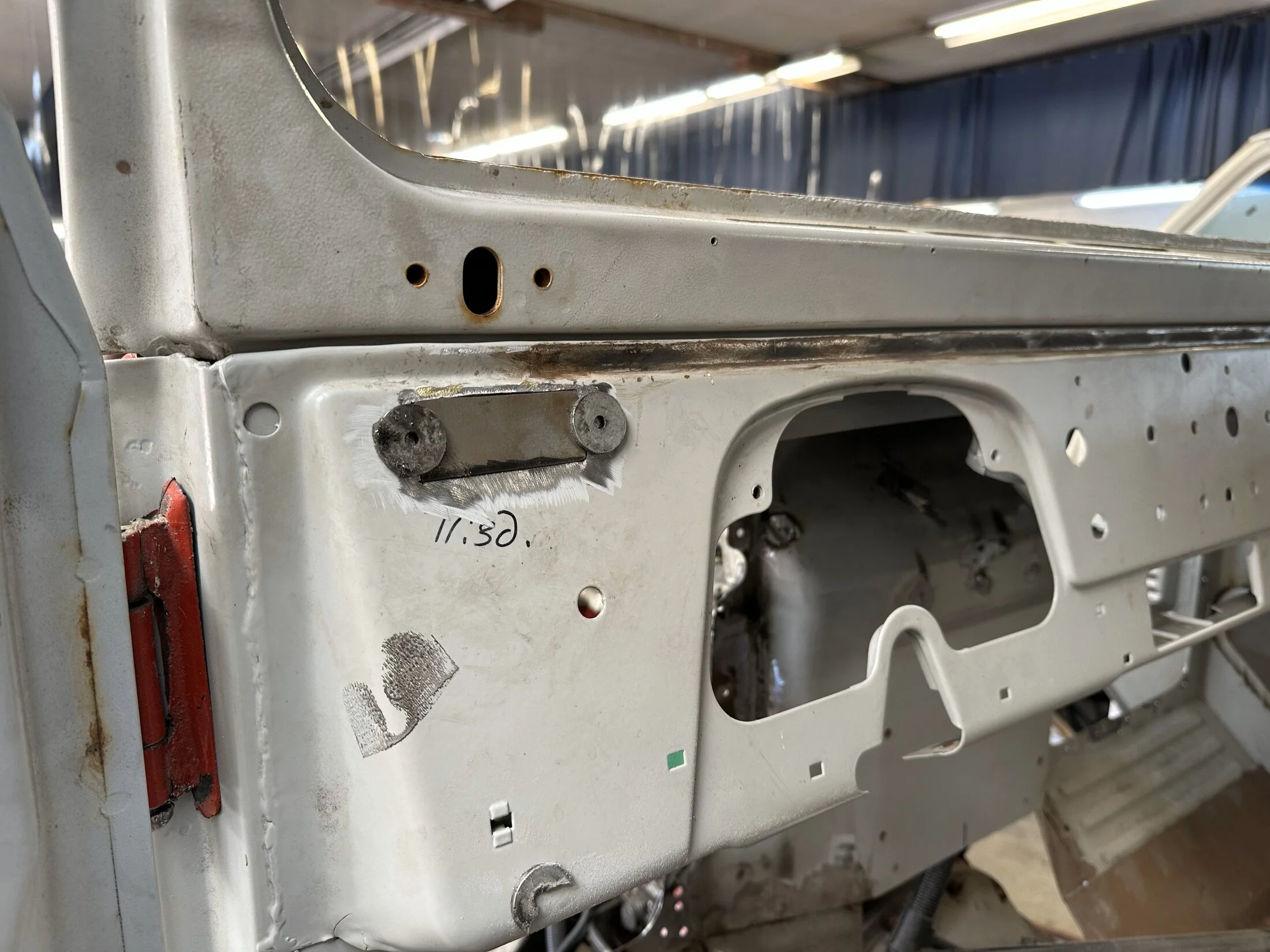 Dash Holes Plate.webp