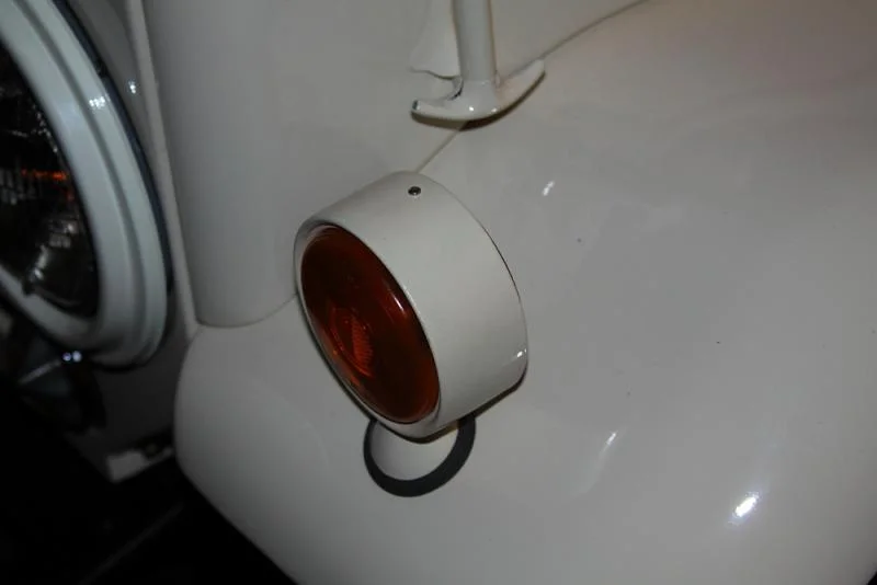 dave62frontblinkeramberlense.webp